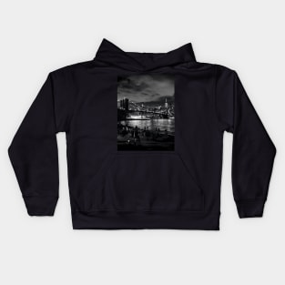 Manhattan Skyline & Brooklyn Bridge by Night - New York City Kids Hoodie